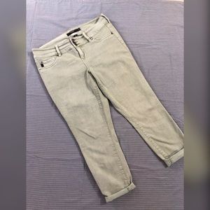 EUC Torrid light green skinnies
